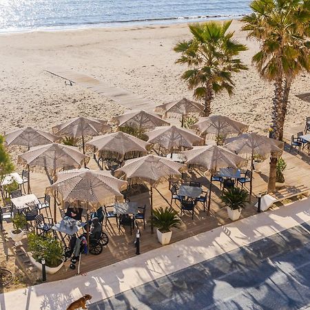 The Beachfront Apartment Durres Bagian luar foto