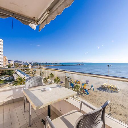 The Beachfront Apartment Durres Bagian luar foto